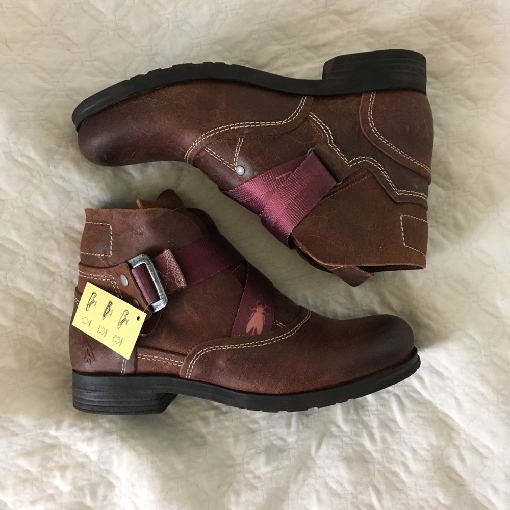 New Fly London Saji Rugged Ankle Boots Brown